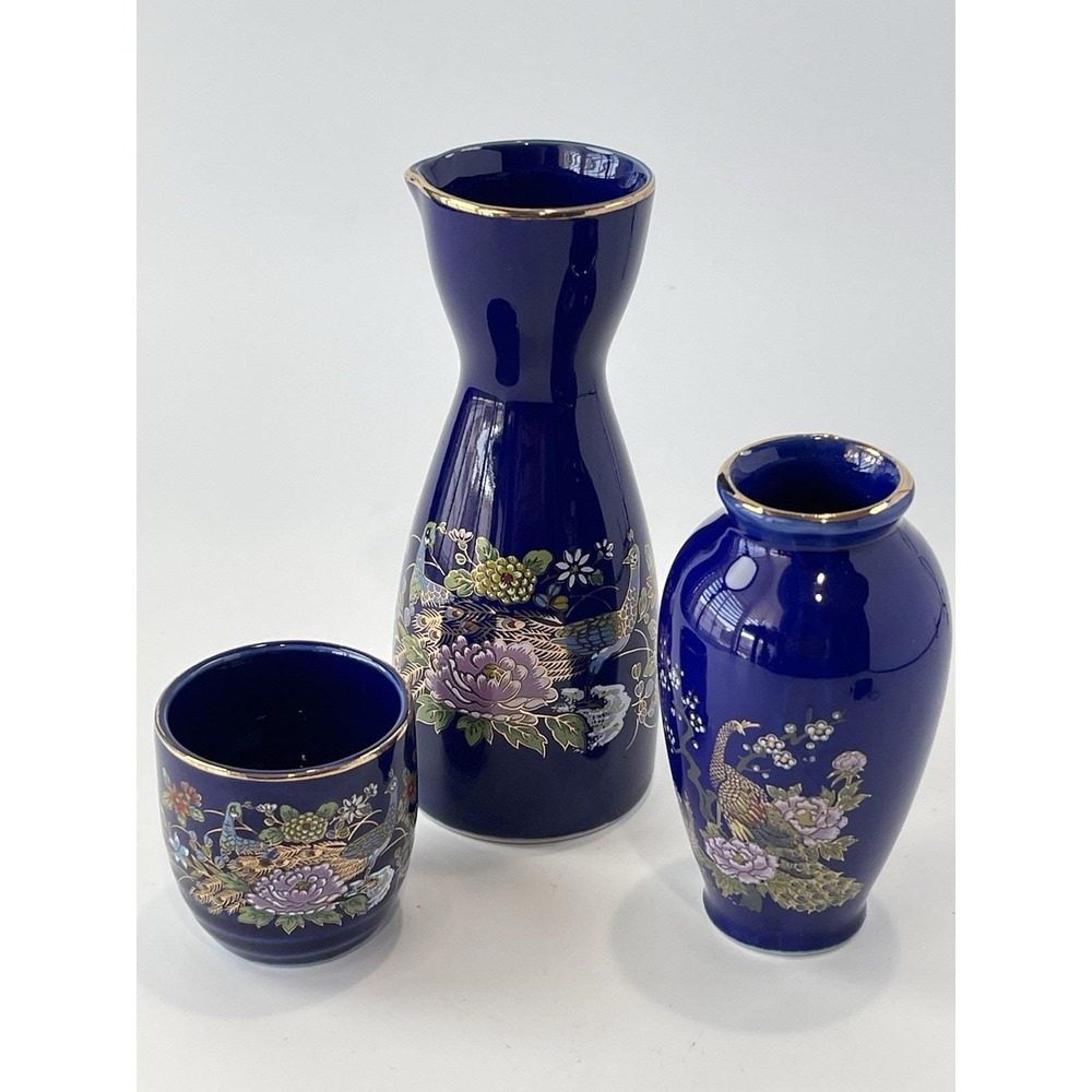 Japanese Sake Set Porcelain Decanter / One‎ Cup  & Matching Vase  With Peacocks